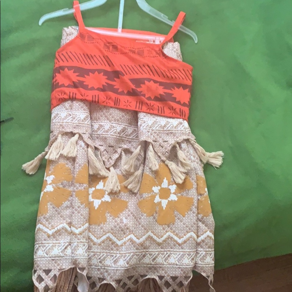 Costume